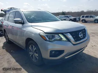 2017 Nissan Pathfinder SV with VIN 5N1DR2MNXHC603746, listed as a IAAI auction lot 41736575 with 174,439 mi miles. Bid and sale history available at carsss.com. Image 1.