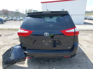 2019 Toyota Sienna XLE Auto Access Seat with VIN 5TDYZ3DC1KS998660, listed as a IAAI auction lot 42025856 with 113,376 mi miles. Bid and sale history available at carsss.com. Image 17.