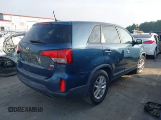 2014 Kia Sorento LX z VIN 5XYKT4A66EG425363, wystawiony jako IAAI lot #42498760 z przebiegiem 125 282 mil mil oraz . Historia ofert i sprzedaży dostępna na DreamBid. Obrazek 4.