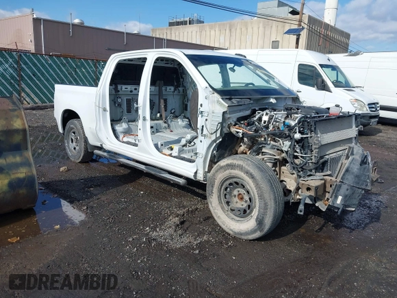 2021 Chevrolet Silverado 1500 RST with VIN 3GCUYEETXMG313438, listed as a IAAI auction lot 41536625 with 1 mi miles. Bid and sale history available at carsss.com. Image 1.