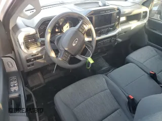 2022 Ford F-150 XL z VIN 1FTFX1C84NKE67799, wystawiony jako Copart lot #79123654 z przebiegiem Nie podano mil oraz Nie do naprawy • Non repairable. Historia ofert i sprzedaży dostępna na DreamBid. Obrazek 8.