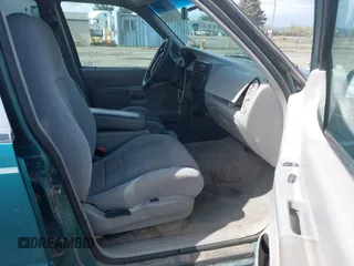 1998 Ford Explorer XL z VIN 1FMZU34E9WZA08004, wystawiony jako IAAI lot #41899669 z przebiegiem 209 832 mil mil oraz . Historia ofert i sprzedaży dostępna na DreamBid. Obrazek 5.