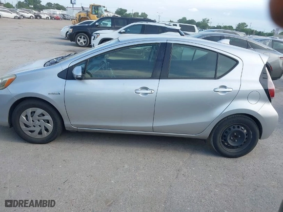 2016 Toyota Prius c One with VIN JTDKDTB35G1118796, listed as a IAAI auction lot 42028552 with 256,588 mi miles. Bid and sale history available at carsss.com. Image 14.