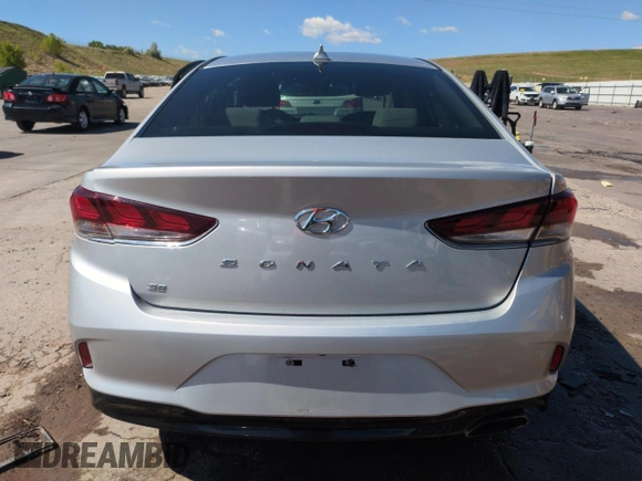 2019 Hyundai Sonata SE z VIN 5NPE24AF5KH759372, wystawiony jako Copart lot #58020925 z przebiegiem 61 363 mil mil oraz Szkoda całkowita • Salvage title. Historia ofert i sprzedaży dostępna na DreamBid. Obrazek 6.