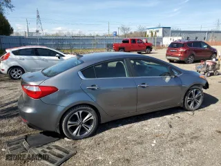 2016 Kia Forte EX with VIN KNAFX4A82G5595252, listed as a Copart auction lot 89169015 with 92,271 mi miles and Salvage Title. Bid and sale history available at carsss.com. Image 3.