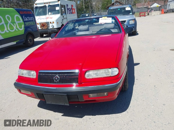 1993 Chrysler LeBaron z VIN 1C3XU4530PF503990, wystawiony jako IAAI lot #42140972 z przebiegiem 100 470 mil mil oraz . Historia ofert i sprzedaży dostępna na DreamBid. Obrazek 13.
