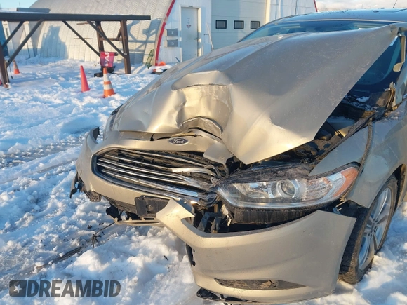 2016 Ford Fusion SE Hybrid with VIN 3FA6P0LU8GR127311, listed as a IAAI auction lot 41242945 with 1 mi miles. Bid and sale history available at carsss.com. Image 6.