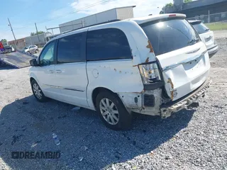2013 Chrysler Town & Country Touring z VIN 2C4RC1BG0DR815311, wystawiony jako IAAI lot #42285071 z przebiegiem 204 666 mil mil oraz . Historia ofert i sprzedaży dostępna na DreamBid. Obrazek 3.