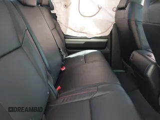 2017 Toyota Tundra SR z VIN 5TFUY5F10HX677527, wystawiony jako IAAI lot #42157357 z przebiegiem 43 111 mil mil oraz . Historia ofert i sprzedaży dostępna na DreamBid. Obrazek 8.