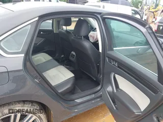 2014 Volkswagen Passat SE z VIN 1VWBT7A39EC097705, wystawiony jako IAAI lot #42447661 z przebiegiem 72 607 mil mil oraz . Historia ofert i sprzedaży dostępna na DreamBid. Obrazek 8.