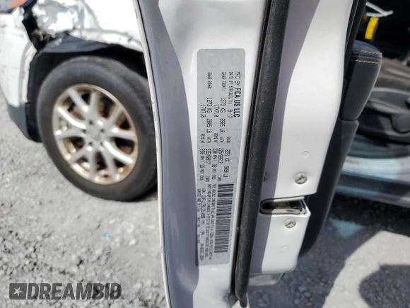 2018 Jeep Cherokee Latitude z VIN 1C4PJLCB6JD510986, wystawiony jako Copart lot #65616125 z przebiegiem 153 322 mil mil oraz Czysty tytuł • Clean title. Historia ofert i sprzedaży dostępna na DreamBid. Obrazek 13.