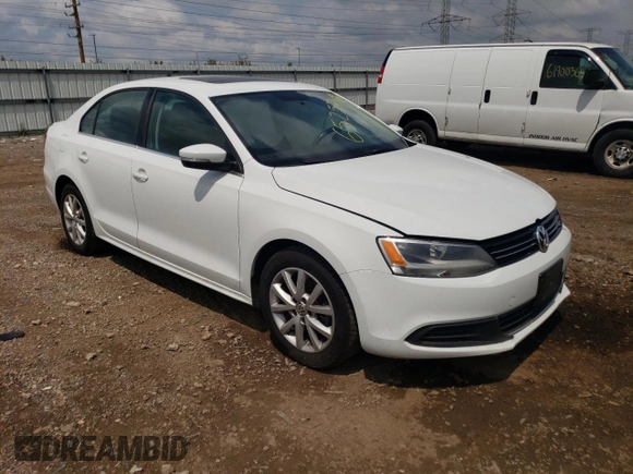 2014 Volkswagen Jetta Sedan SE w/Connectivity with VIN 3VWD07AJ0EM441517, listed as a Copart auction lot 65257454 with 132,987 mi miles and Salvage Title. Bid and sale history available at carsss.com. Image 4.