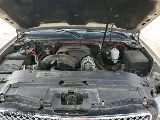 2008 Chevrolet Avalanche LT w/1LT with VIN 3GNFK12308G115133, listed as a Copart auction lot 72465614 with 147,996 mi miles and Salvage Title. Bid and sale history available at carsss.com. Image 14.