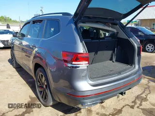 2022 Volkswagen Atlas SE с VIN 1V2KR2CA1NC536507, выставлен на аукционе IAAI как лот 42078077 с пробегом 59 539 миль миль и . История ставок и продаж доступна на DreamBid. Изображение 3.