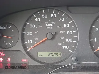 2001 Nissan Frontier XE z VIN 1N6DD26S31C354750, wystawiony jako IAAI lot #42213161 z przebiegiem 80 054 mil mil oraz . Historia ofert i sprzedaży dostępna na DreamBid. Obrazek 15.