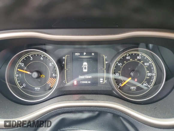 2015 Jeep Cherokee Sport z VIN 1C4PJLAB5FW677015, wystawiony jako Copart lot #58986705 z przebiegiem 112 446 mil mil oraz Szkoda całkowita • Salvage title. Historia ofert i sprzedaży dostępna na DreamBid. Obrazek 9.