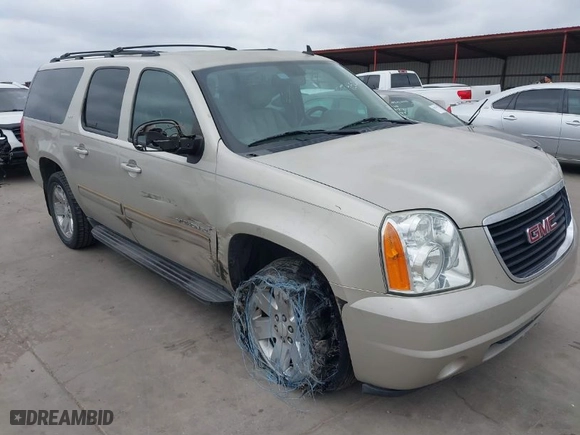 2013 GMC Yukon XL SLT with VIN 1GKS1KE02DR330318, listed as a IAAI auction lot 41526110 with 187,699 mi miles. Bid and sale history available at carsss.com. Image 1.