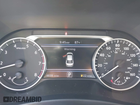 2024 Nissan Sentra SV with VIN 3N1AB8CV9RY379302, listed as a IAAI auction lot 42505057 with 4,839 mi miles and . Bid and sale history available at DreamBid. Image 7.