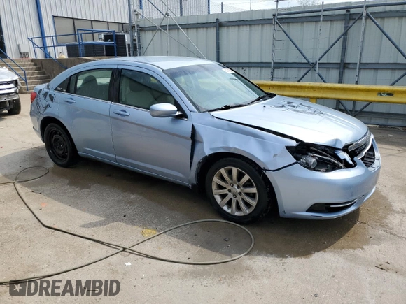 2013 Chrysler 200 Touring with VIN 1C3CCBBB6DN773065, listed as a Copart auction lot 54516905 with 225,804 mi miles and Salvage Title. Bid and sale history available at DreamBid. Image 4.
