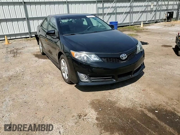 2014 Toyota Camry L with VIN 4T1BF1FK1EU400005, listed as a Copart auction lot 52782775 with 83,939 mi miles and Salvage Title. Bid and sale history available at DreamBid. Image 11.