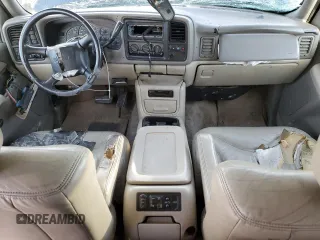 2002 GMC Yukon XL SLT z VIN 1GKFK16ZX2J232476, wystawiony jako Copart lot #50203045 z przebiegiem 285 792 mil mil oraz Szkody całkowita. Historia ofert i sprzedaży dostępna na DreamBid. Obrazek 8.