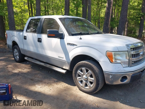 2013 Ford F-150 XL with VIN 1FTFW1CT8DFA12243, listed as a IAAI auction lot 42133425 with 240,282 mi miles and . Bid and sale history available at DreamBid. Image 1.