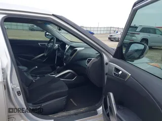 2012 Hyundai Veloster w/Gray Int с VIN KMHTC6AD5CU036042, выставлен на аукционе IAAI как лот 42423678 с пробегом 132 909 миль миль и . История ставок и продаж доступна на DreamBid. Изображение 5.
