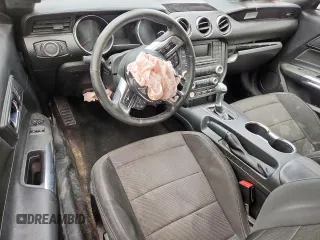2017 Ford Mustang V6 z VIN 1FA6P8AMXH5213421, wystawiony jako Copart lot #59304295 z przebiegiem 85 775 mil mil oraz Szkoda całkowita • Salvage title. Historia ofert i sprzedaży dostępna na DreamBid. Obrazek 8.