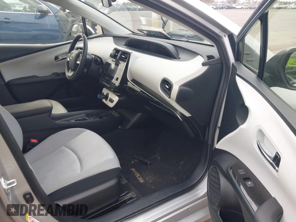 2016 Toyota Prius Two with VIN JTDKBRFU8G3502202, listed as a IAAI auction lot 42081688 with 91,128 mi miles and . Bid and sale history available at DreamBid. Image 5.