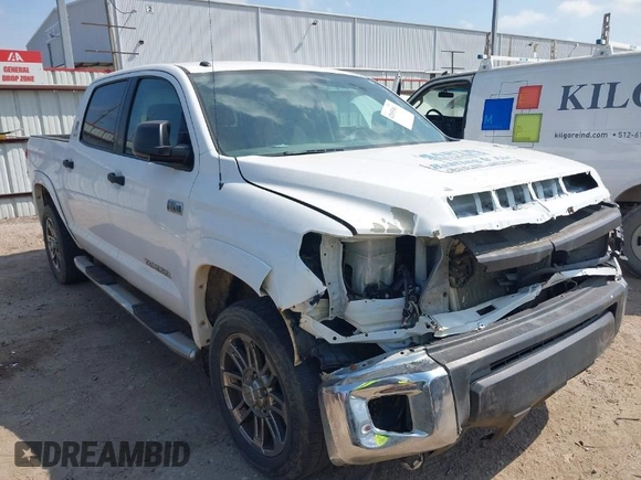2016 Toyota Tundra SR5 z VIN 5TFDW5F18GX550786, wystawiony jako IAAI lot #42055381 z przebiegiem 168 815 mil mil oraz . Historia ofert i sprzedaży dostępna na DreamBid. Obrazek 1.