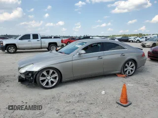 2008 Mercedes-Benz CLS 550 с VIN WDDDJ72X48A130456, выставлен на аукционе Copart как лот 42785025 с пробегом 157 426 миль миль и Списание • Salvage title. История ставок и продаж доступна на DreamBid. Изображение 1.