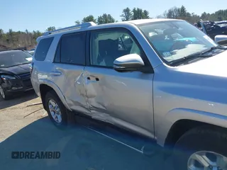2018 Toyota 4Runner SR5 with VIN JTEBU5JR2J5581170, listed as a IAAI auction lot 41839275 with 60,212 mi miles and . Bid and sale history available at DreamBid. Image 6.