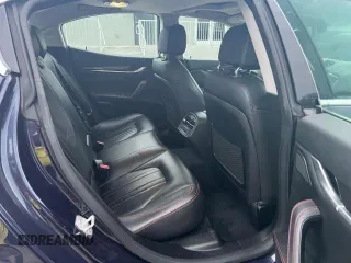 2015 Maserati Ghibli z VIN ZAM57XSA2F1159438, wystawiony jako Copart lot #49187735 z przebiegiem 73 996 mil mil oraz Szkoda całkowita • Salvage title. Historia ofert i sprzedaży dostępna na DreamBid. Obrazek 8.