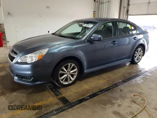 2013 Subaru Legacy Premium z VIN 4S3BMBC68D3038444, wystawiony jako Copart lot #54745195 z przebiegiem 189 357 mil mil oraz Czysty tytuł • Clean title. Historia ofert i sprzedaży dostępna na DreamBid. Obrazek 1.