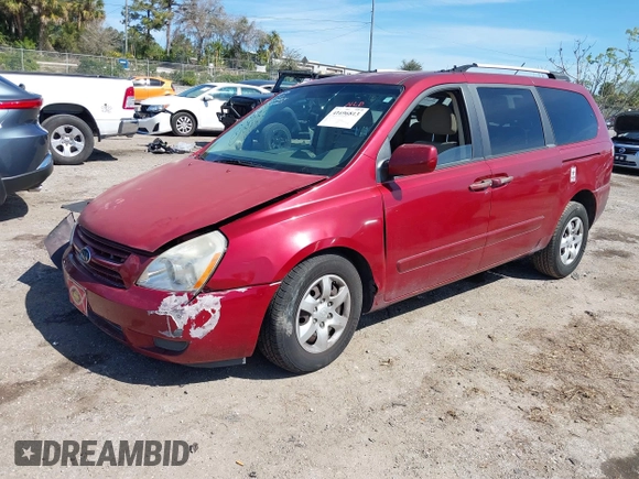 2009 Kia Sedona LX with VIN KNDMB233296307113, listed as a IAAI auction lot 41696813 with 121,722 mi miles. Bid and sale history available at carsss.com. Image 17.