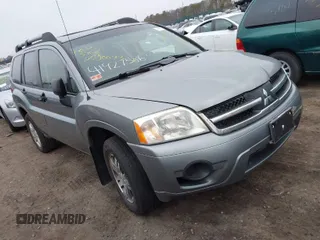 2008 Mitsubishi Endeavor LS with VIN 4A4MN21S98E041104, listed as a IAAI auction lot 41927586 with 999,999 mi miles. Bid and sale history available at carsss.com. Image 1.