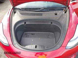 2020 Tesla Model 3 Long Range z VIN 5YJ3E1EB1LF668197, wystawiony jako IAAI lot #40551873 z przebiegiem 94 233 mil mil oraz . Historia ofert i sprzedaży dostępna na DreamBid. Obrazek 10.