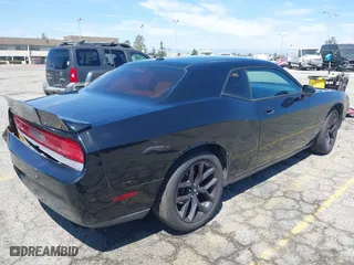 2010 Dodge Challenger SE with VIN 2B3CJ4DV0AH323373, listed as a IAAI auction lot 42081412 with 199,977 mi miles. Bid and sale history available at carsss.com. Image 4.