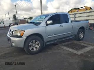 2006 Nissan Titan XE z VIN 1N6AA06B46N505672, wystawiony jako Copart lot #56166505 z przebiegiem 142 458 mil mil oraz Nie do naprawy • Non repairable. Historia ofert i sprzedaży dostępna na DreamBid. Obrazek 1.