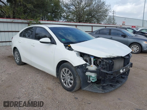 2021 Kia Forte LXS with VIN 3KPF24AD8ME300461, listed as a IAAI auction lot 41731952 with 86,794 mi miles. Bid and sale history available at carsss.com. Image 1.