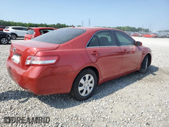 2011 Toyota Camry LE z VIN 4T4BF3EKXBR097272, wystawiony jako Copart lot #59220845 z przebiegiem Nie podano mil oraz Szkoda całkowita • Salvage title. Historia ofert i sprzedaży dostępna na DreamBid. Obrazek 3.