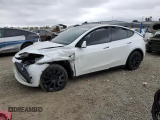 2021 Tesla Model Y Long Range z VIN 5YJYGDEE9MF215202, wystawiony jako Copart lot #55862205 z przebiegiem 75 876 mil mil oraz Szkoda całkowita • Salvage title. Historia ofert i sprzedaży dostępna na DreamBid. Obrazek 1.