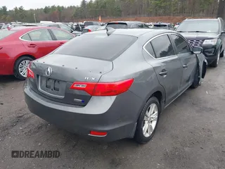 2013 Acura ILX Hybrid Tech Pkg with VIN 19VDE3F75DE300518, listed as a IAAI auction lot 41951546 with 149,618 mi miles. Bid and sale history available at carsss.com. Image 4.