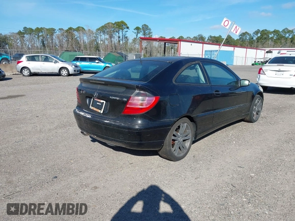 2002 Mercedes-Benz C 230/260/280/320 with VIN WDBRN47J12A255735, listed as a IAAI auction lot 41630459 with Not Provided miles and . Bid and sale history available at DreamBid. Image 4.