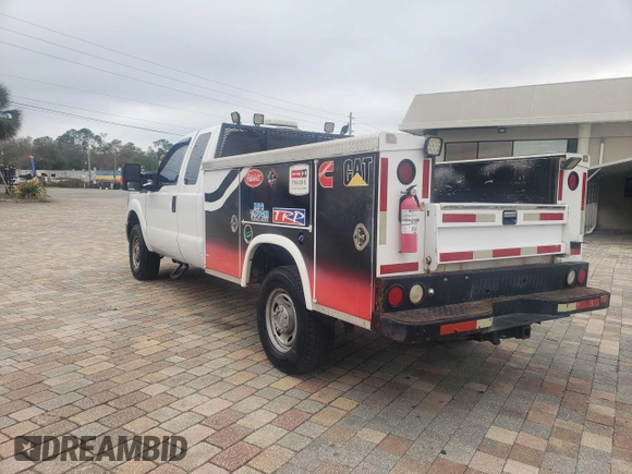 2014 Ford F-250 XL z VIN 1FT7X2BT4EEA78482, wystawiony jako Copart lot #62731915 z przebiegiem 235 126 mil mil oraz Czysty tytuł • Clean title. Historia ofert i sprzedaży dostępna na DreamBid. Obrazek 3.
