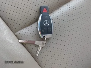 2009 Mercedes-Benz C 300 Sport z VIN WDDGF54X79R074158, wystawiony jako IAAI lot #42353528 z przebiegiem 158 122 mil mil oraz . Historia ofert i sprzedaży dostępna na DreamBid. Obrazek 11.