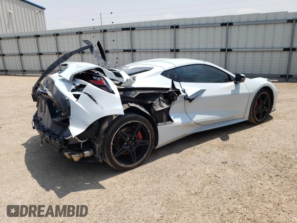 2021 Chevrolet Corvette 2LT with VIN 1G1YB2D49M5102937, listed as a Copart auction lot 64499644 with 39,076 mi miles and Clean Title. Bid and sale history available at carsss.com. Image 3.