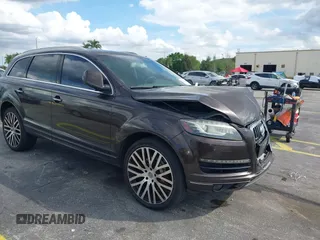2011 Audi Q7 3.0L TDI Prestige with VIN WA1VMAFE0BD008205, listed as a IAAI auction lot 41692958 with 127,901 mi miles. Bid and sale history available at carsss.com. Image 1.