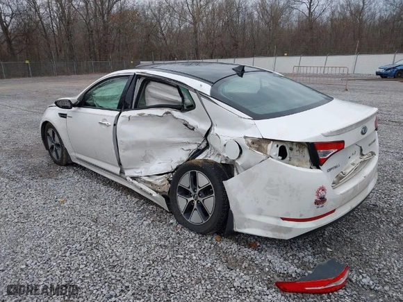 2013 Kia Optima Hybrid EX with VIN KNAGM4AD9D5040367, listed as a IAAI auction lot 41582586 with 152,534 mi miles. Bid and sale history available at carsss.com. Image 3.