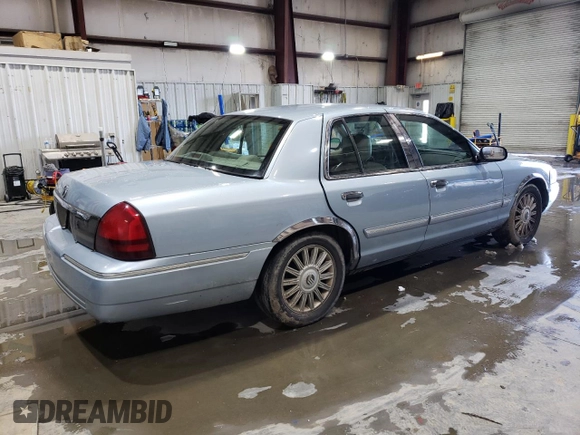 2010 Mercury Grand Marquis LS z VIN 2MEBM7FV4AX626029, wystawiony jako Copart lot #45217975 z przebiegiem 253 507 mil mil oraz Szkody całkowita. Historia ofert i sprzedaży dostępna na DreamBid. Obrazek 3.